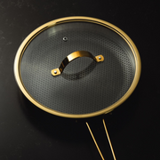 Modell Lb, eine 28 cm große Bratpfanne mit Deckel (Messing, BRASSA-Serie).