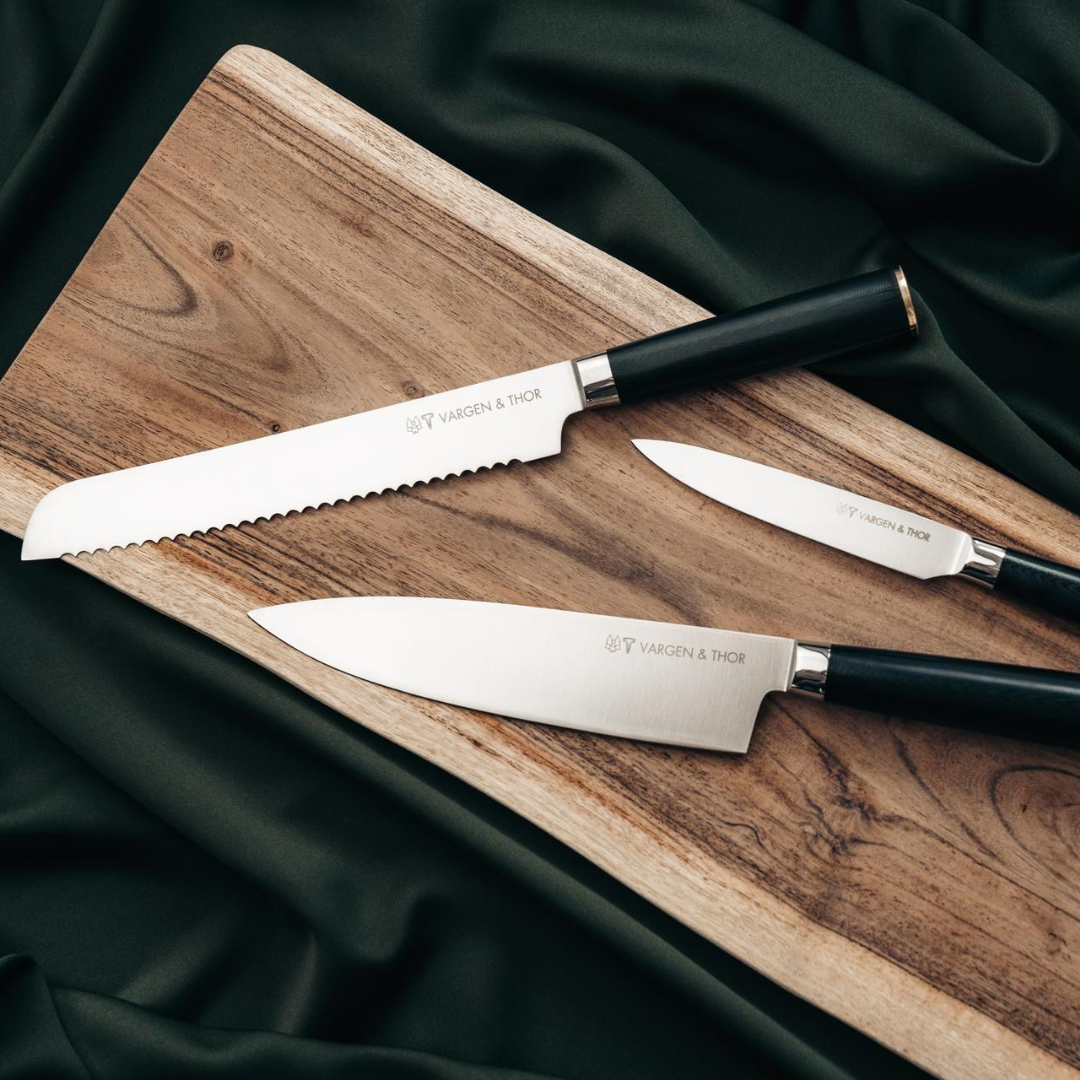 VARGAVINTER KOKKEKNIVE - Knivsæt/bundle med 3 knive: Perfekt balanceret. Messingbund. Kokkeknive + Brødkniv + Grøntsagskniv.
