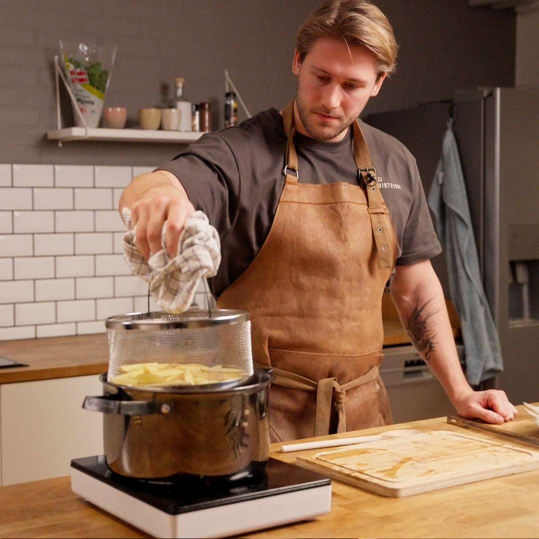 BAMBA – 5,5L großer Gusseisentopf inkl. Nudelkorb, Serie: BLACK STEEL / BLACK STEEL