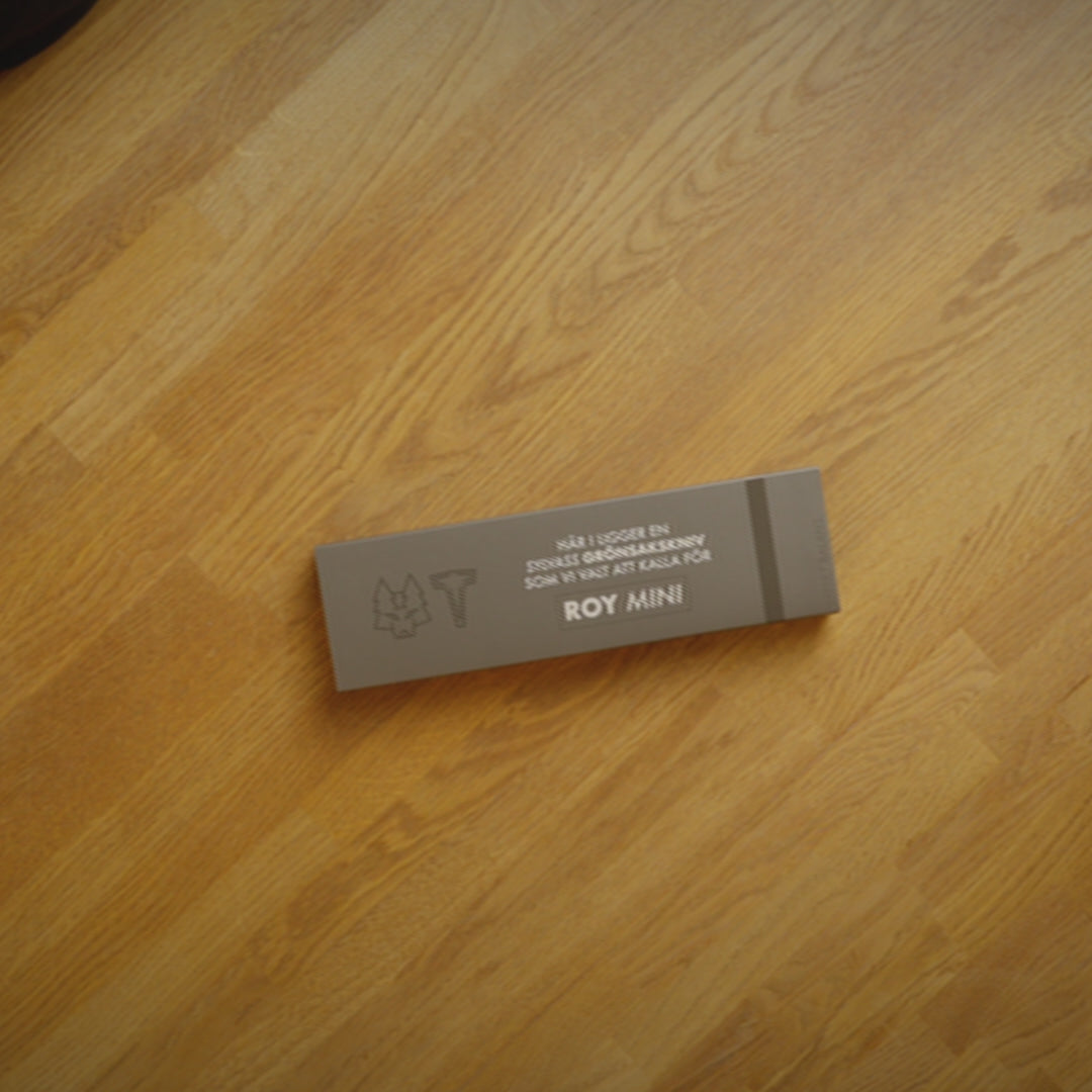 Indlæs video: ROY mini - Grøntsagskniv - perfekt balanceret. Messingbund.