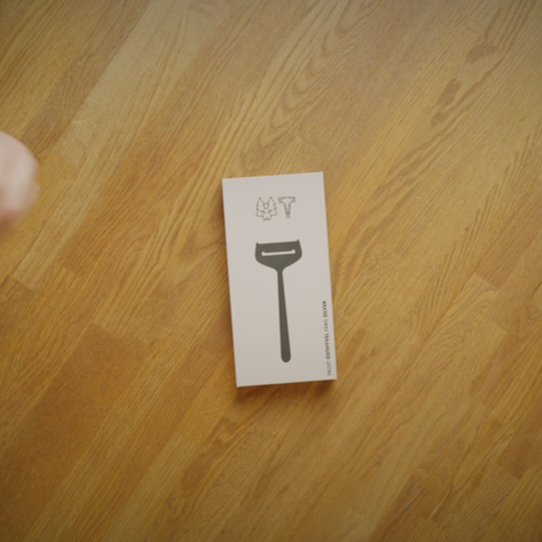 Indlæs video: FROST Osthyvel.2 - Ostehøvl (Sølv)