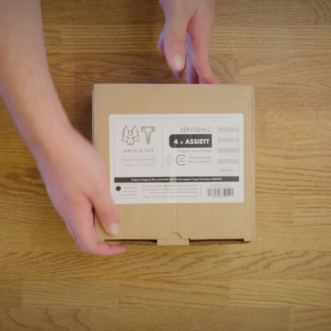 Indlæs video: Servicen C - 4 x frokosttallerkener (Antracit)