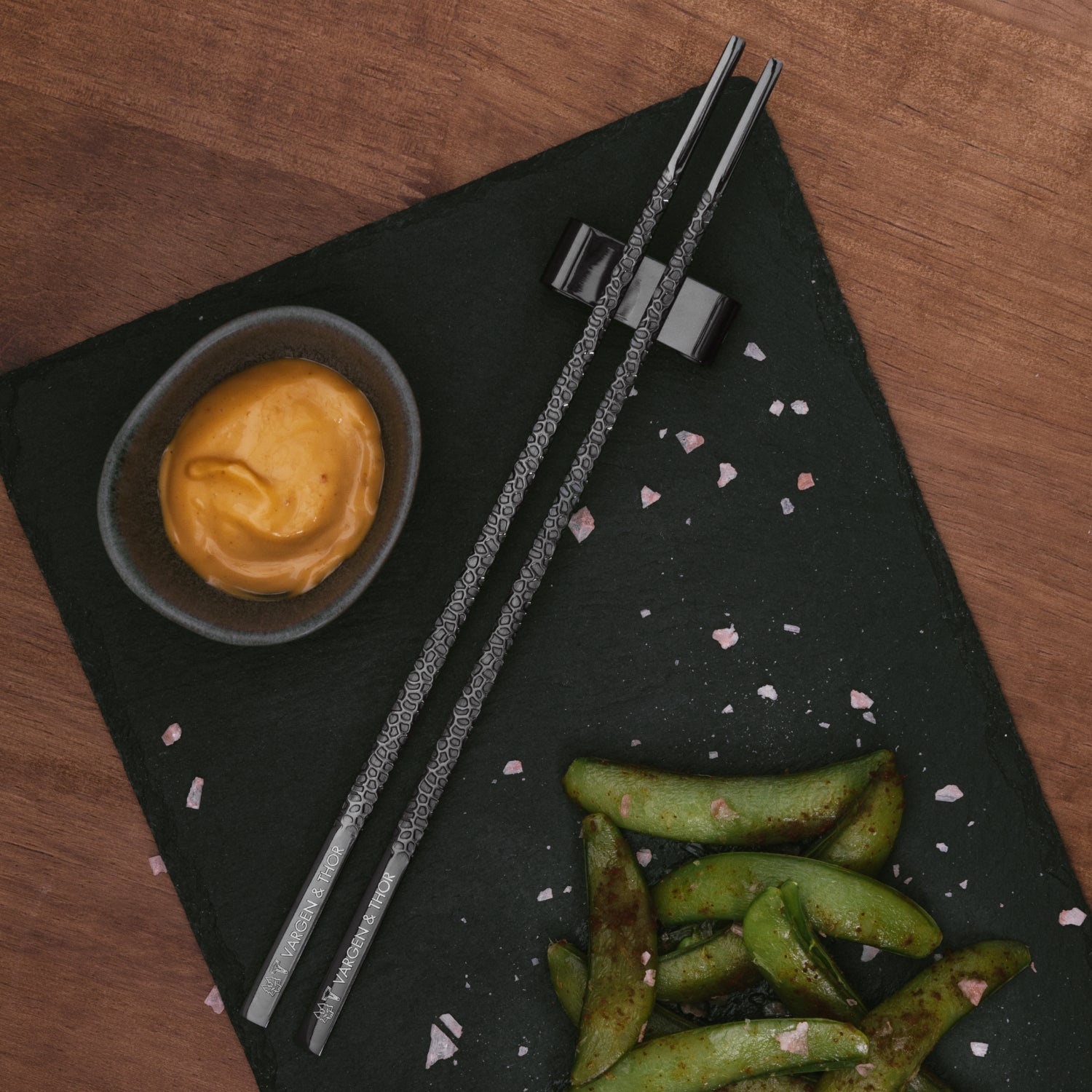 KITO BLACK – Essstäbchen (Schwarz), 4 Paar + 4 Ständer